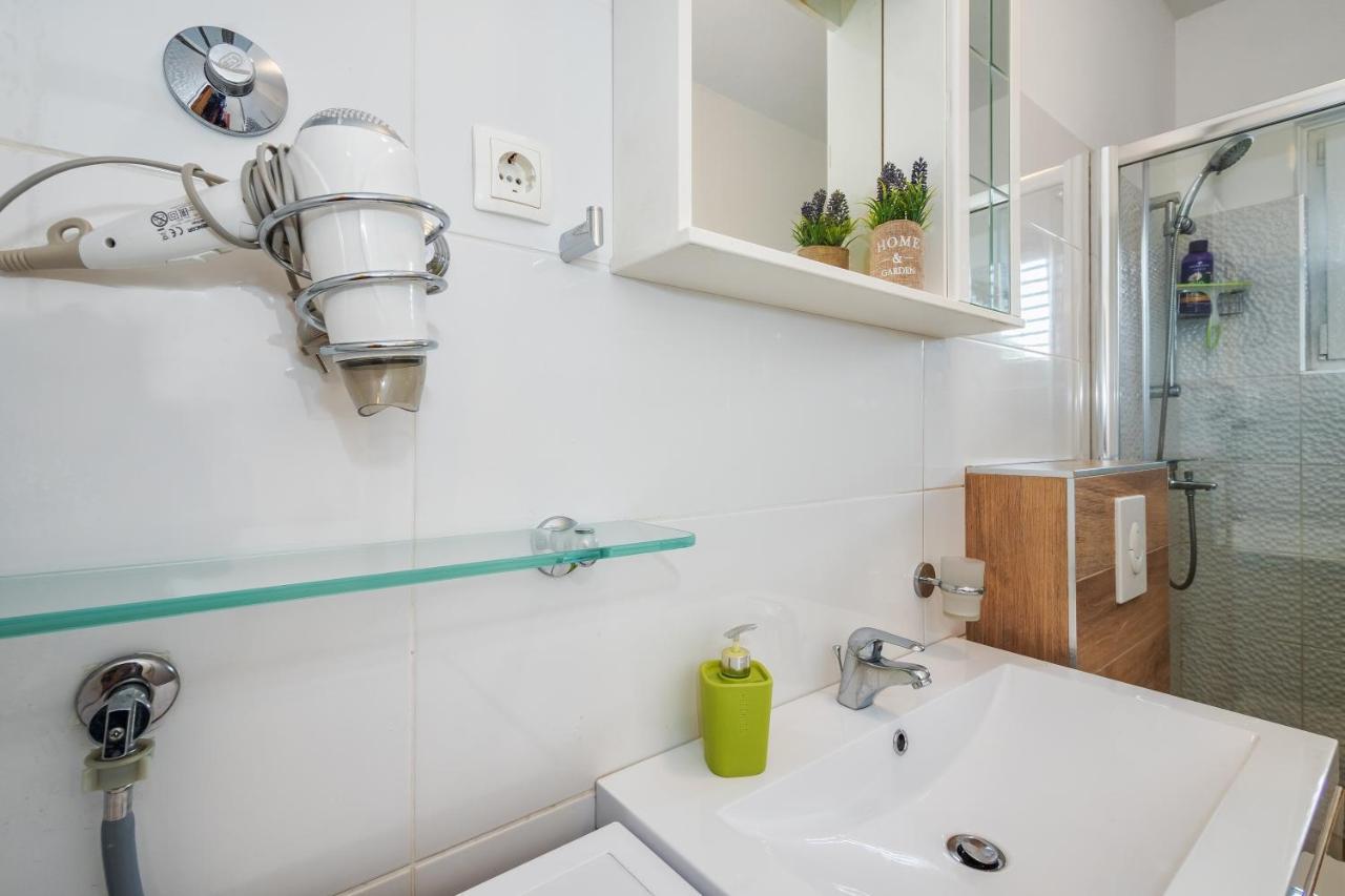 Sunny Apartments Стобрек Экстерьер фото